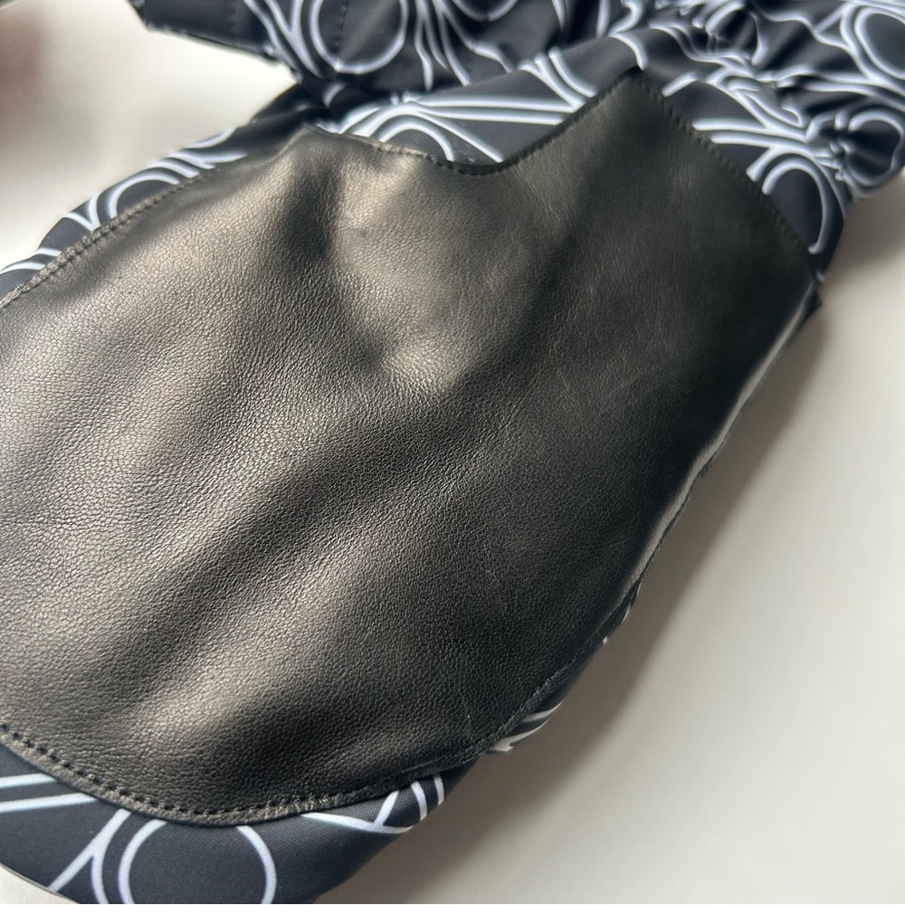 Moose Knuckles Sidney Mittens Monogram Print Black White - Picture 7 of 10